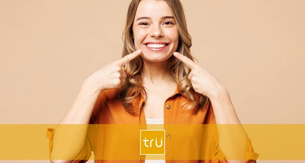 https://trusmiledental.co.uk/wp-content/uploads/smile-makeover-essex-1200x640.jpg